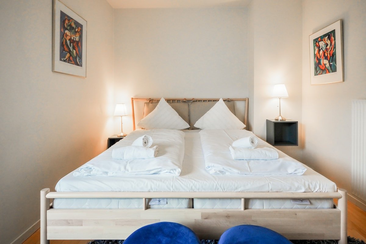 Explore the Tivoli Gardens from a City Center Apartment gallery image 4