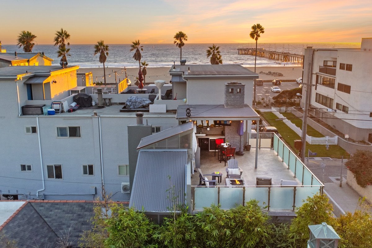 Venice Beach House w/Roof-Deck Overlooking Ocean gallery image 5