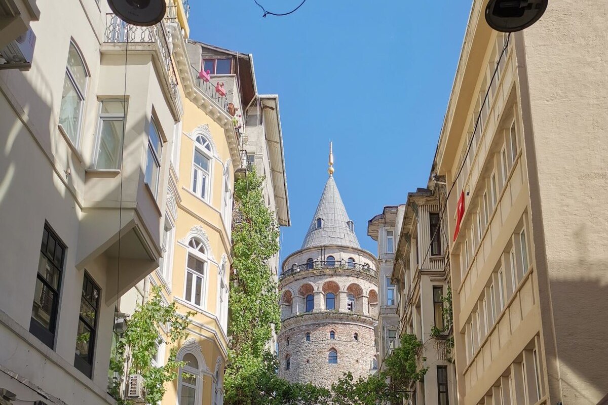 2.kat 3+1, 2 banyo, balkonlu Galata kulesi 20 adım gallery image 4