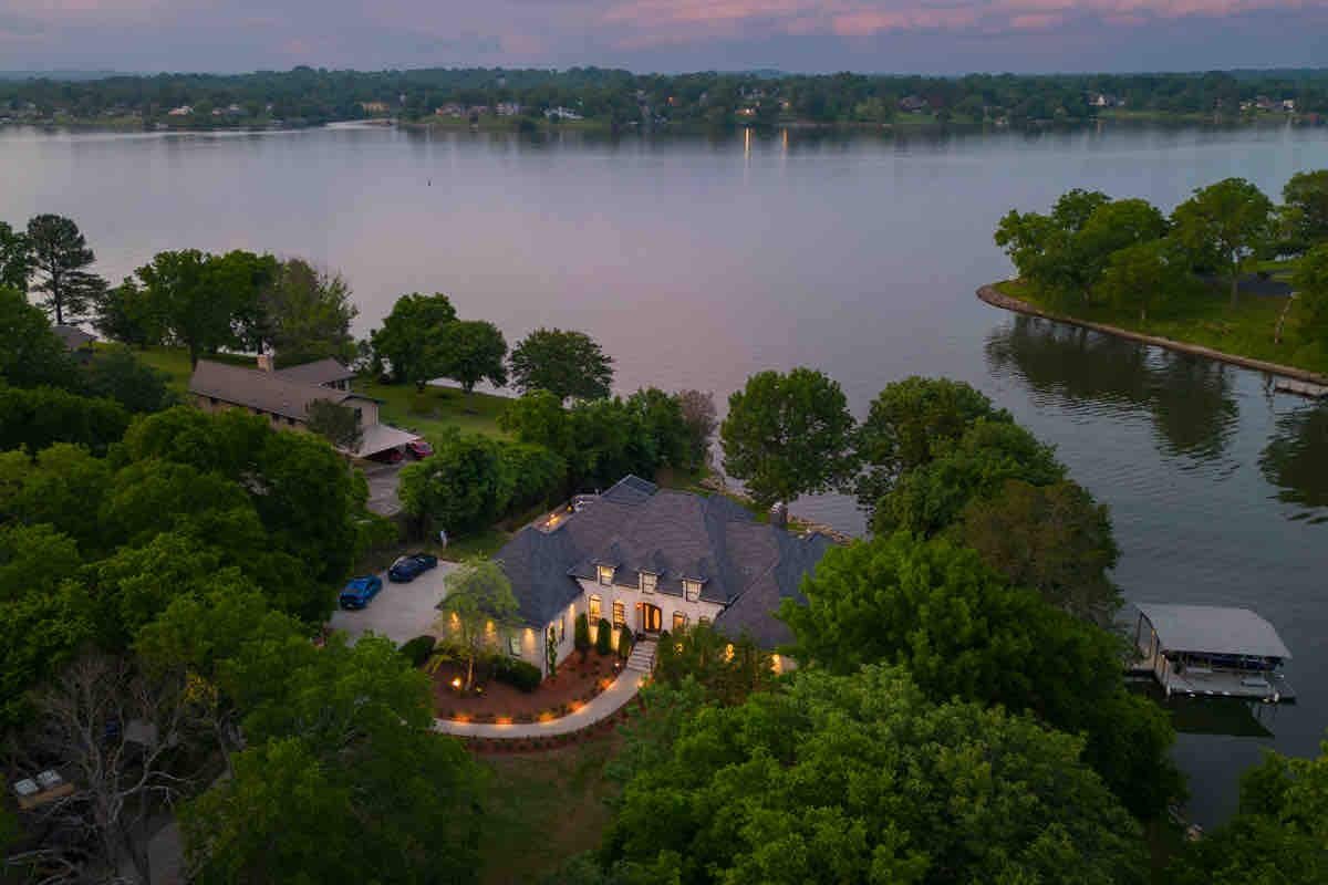 Mansion Luxury@Lakehouse Pool/Hot Tub for Big Fams gallery image 3