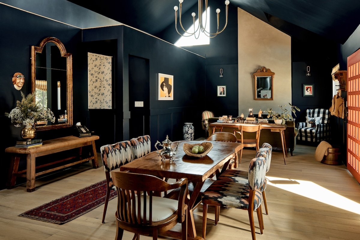 Classic Meets Contemporary gallery image 3