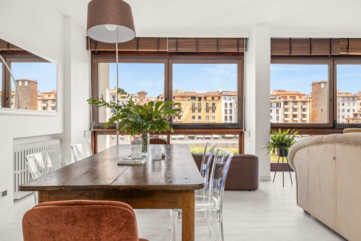 Design & Vista Unica sul Ponte Vecchio gallery image 4