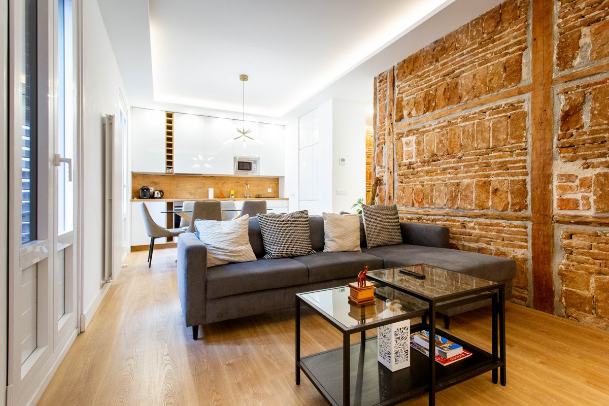 Exclusive flat in Justicia. 4 bedrs 4 bathrs