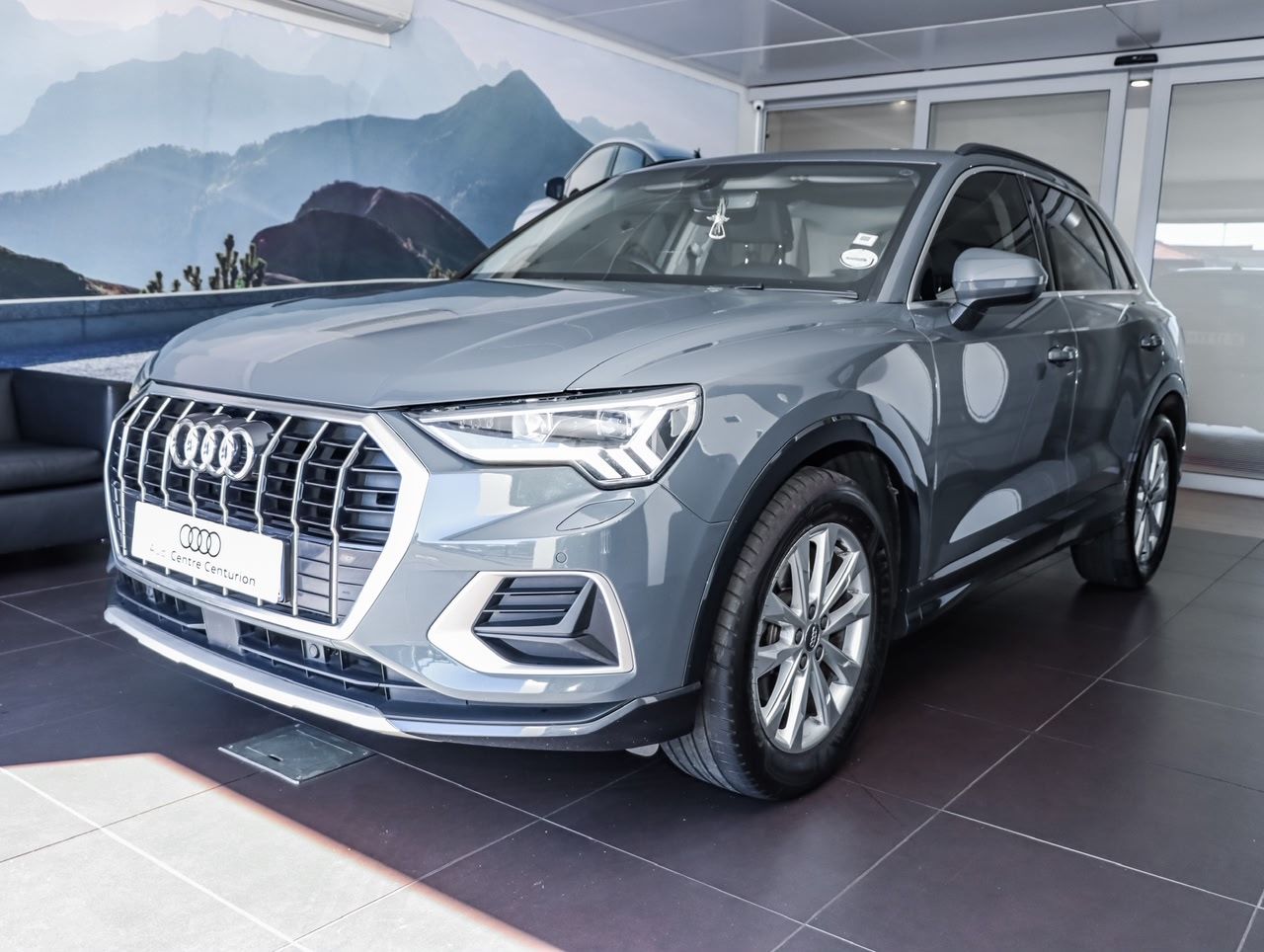AUDI Q3 35 TFSI S TRONIC ADVANCED for Sale in South Africa
