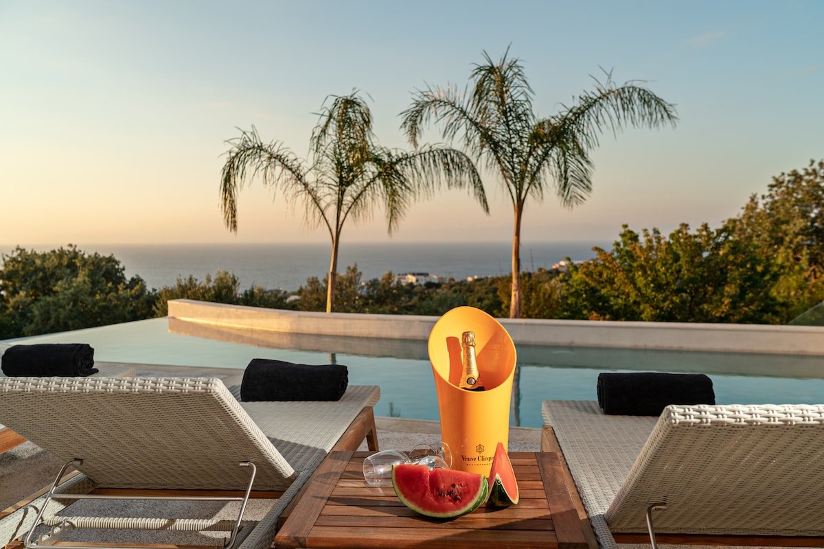 SeaView Family Haven in Green Bliss, Near Town gallery image 2