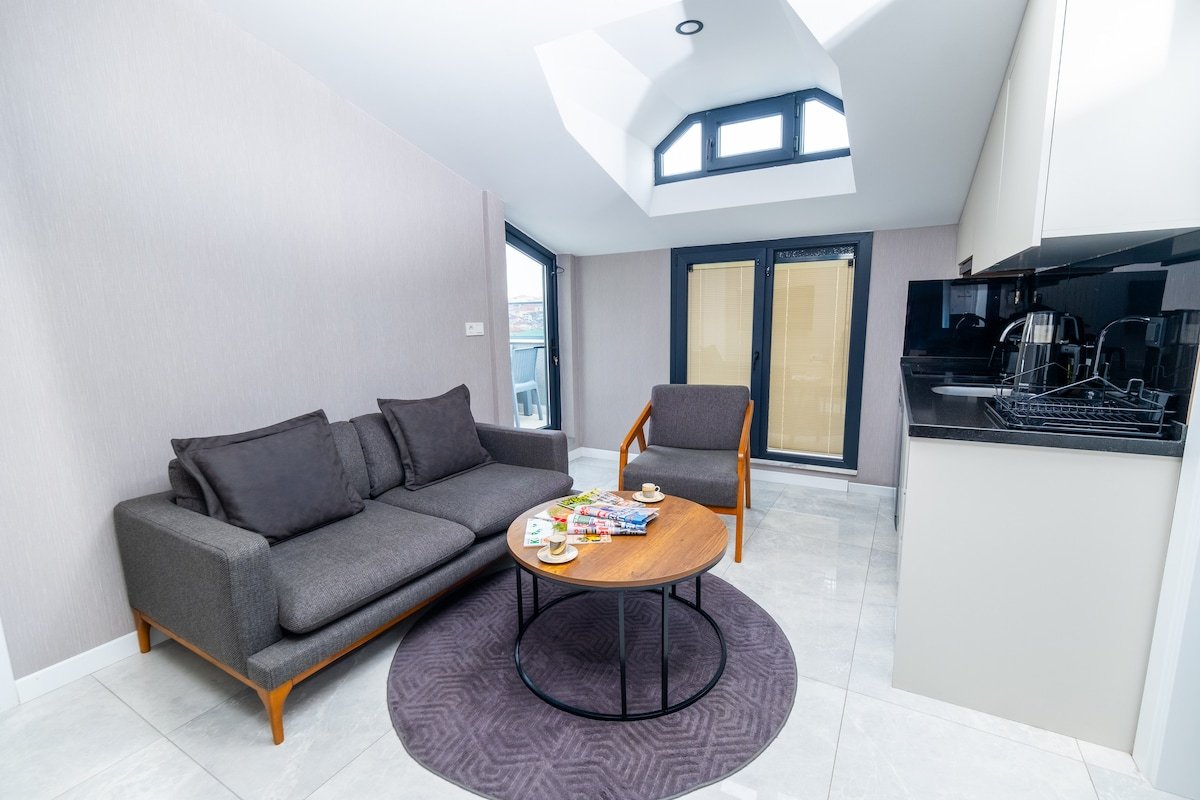 Luxury Life Suites gallery image 3