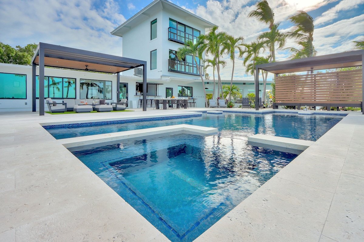 New Waterfront Luxe: Pool-Spa-Dock-Beach-Gulf View