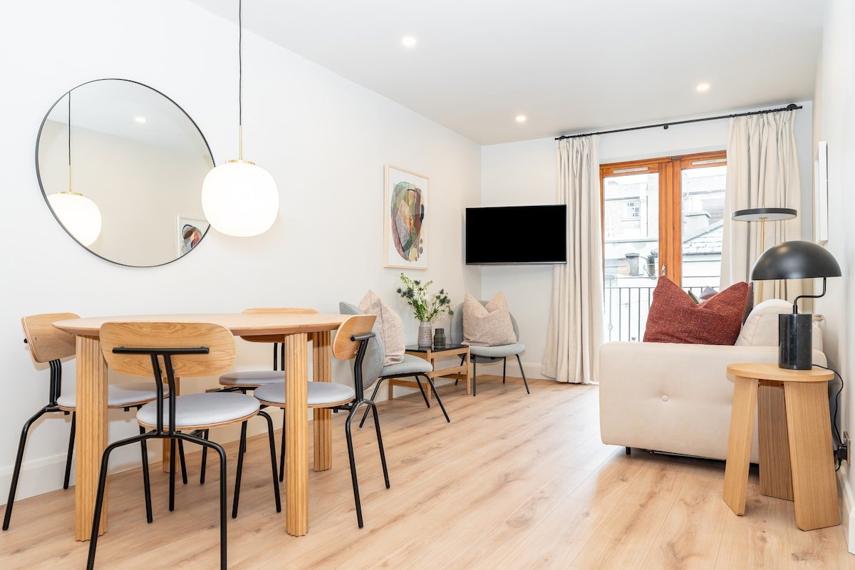 Central 2-Bedroom Apartment in Dublin’s Heart gallery image 2