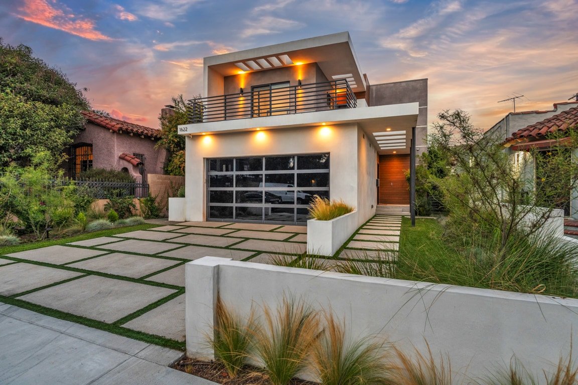 2 story Modern Villa open concept house pool/spa. gallery image 2