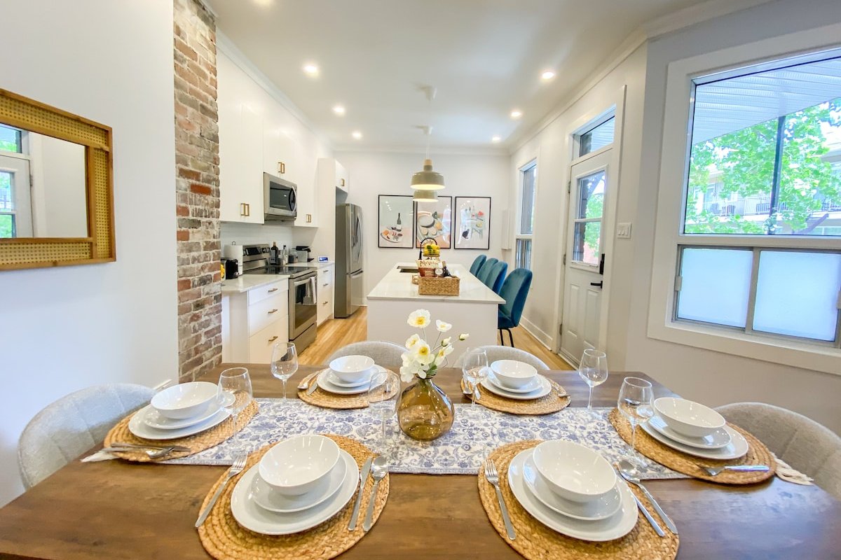 Luxury 3 Bedroom + 2 Parking Downtown gallery image 4