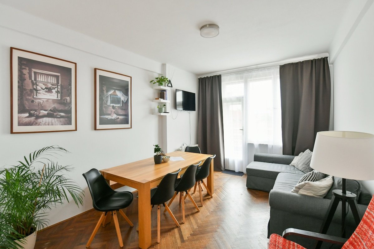 Apartment 140m2+Terrace, Heart of City, 5 Bedrooms gallery image 2