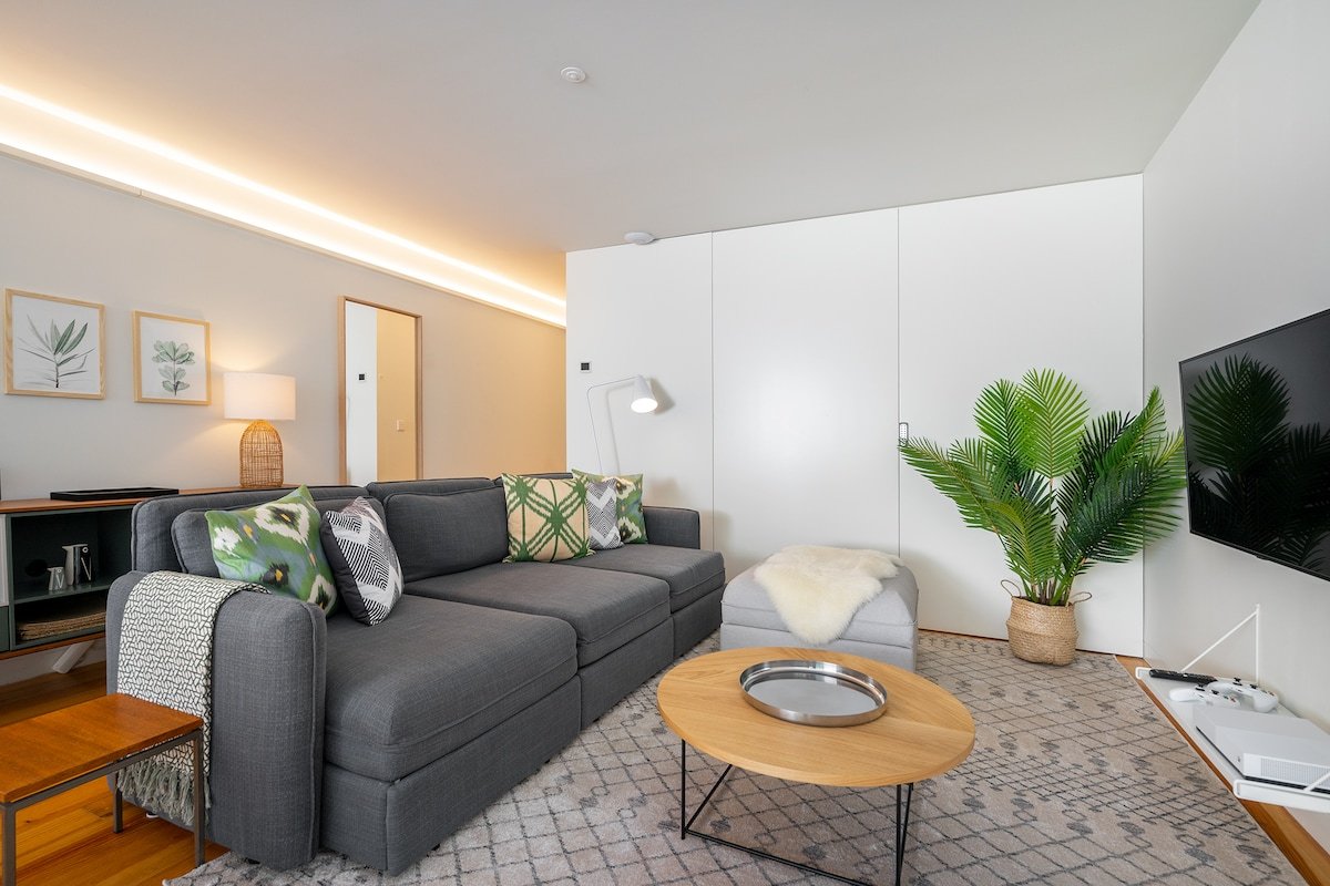 NEW – Amazing City Centre Villa with Private Pool gallery image 5