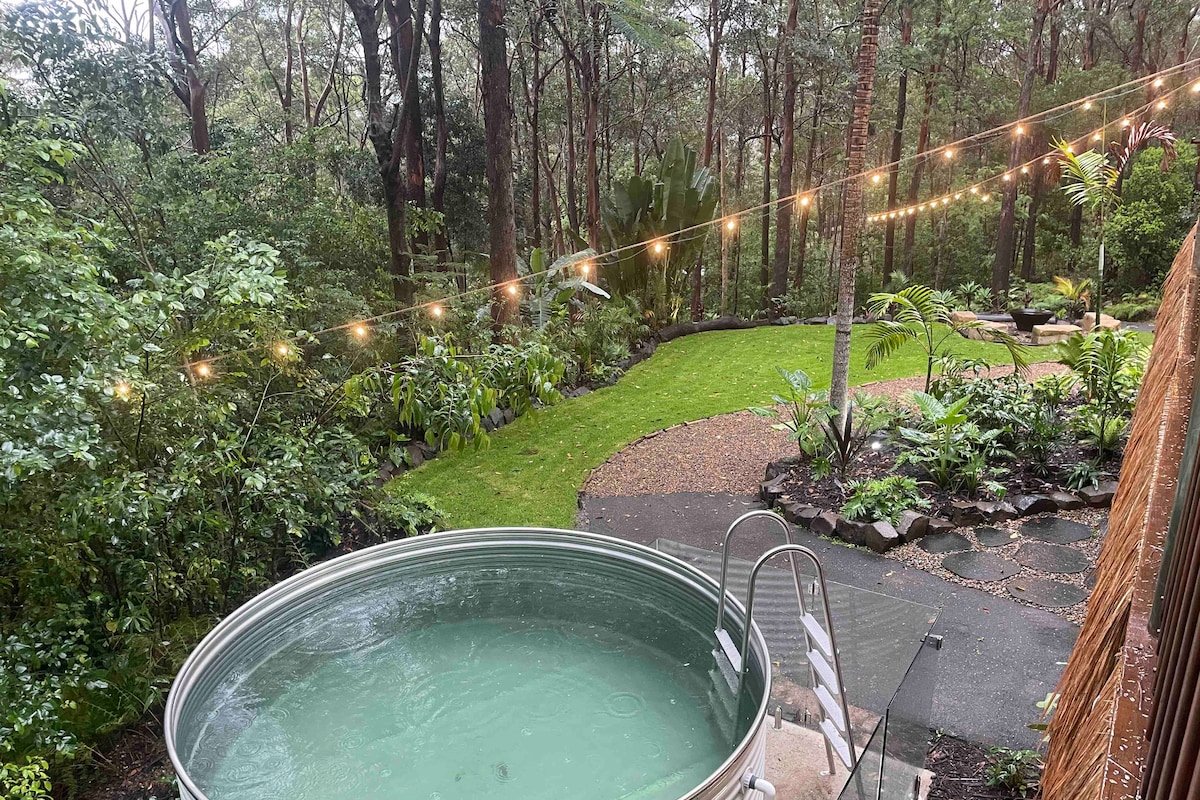 Fijian Retreat -sauna, pool, privacy mins to beach gallery image 4