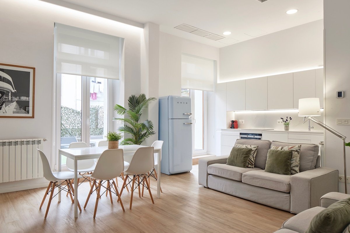 150m Playa la Concha + AA + PARKING (OPCIONAL) gallery image 2