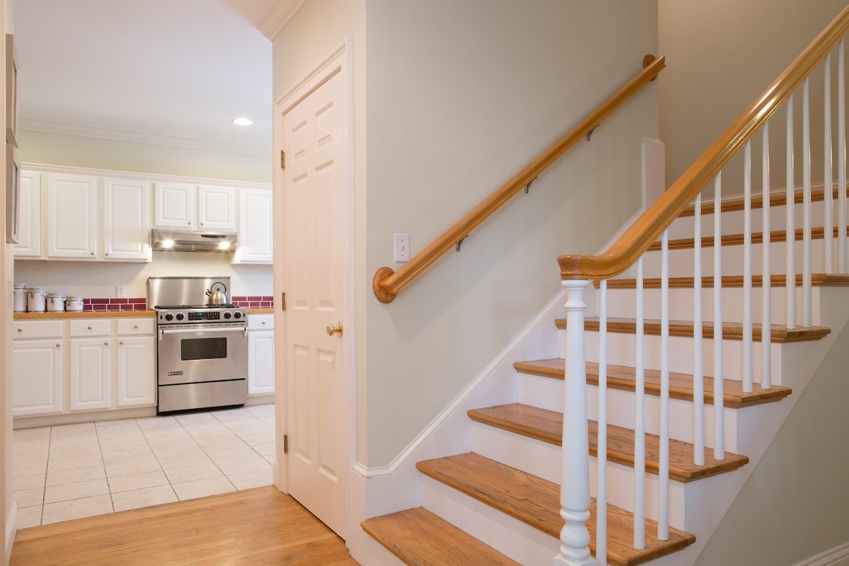 Amazing roof deck-near everything! gallery image 5