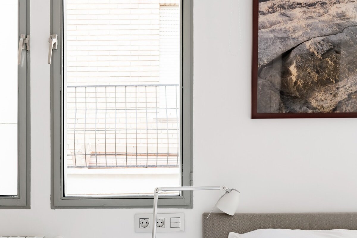 City Center Apartment With Shaded Terrace gallery image 5