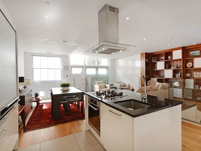 3 Bedroom flat in a quiet Kensington mews