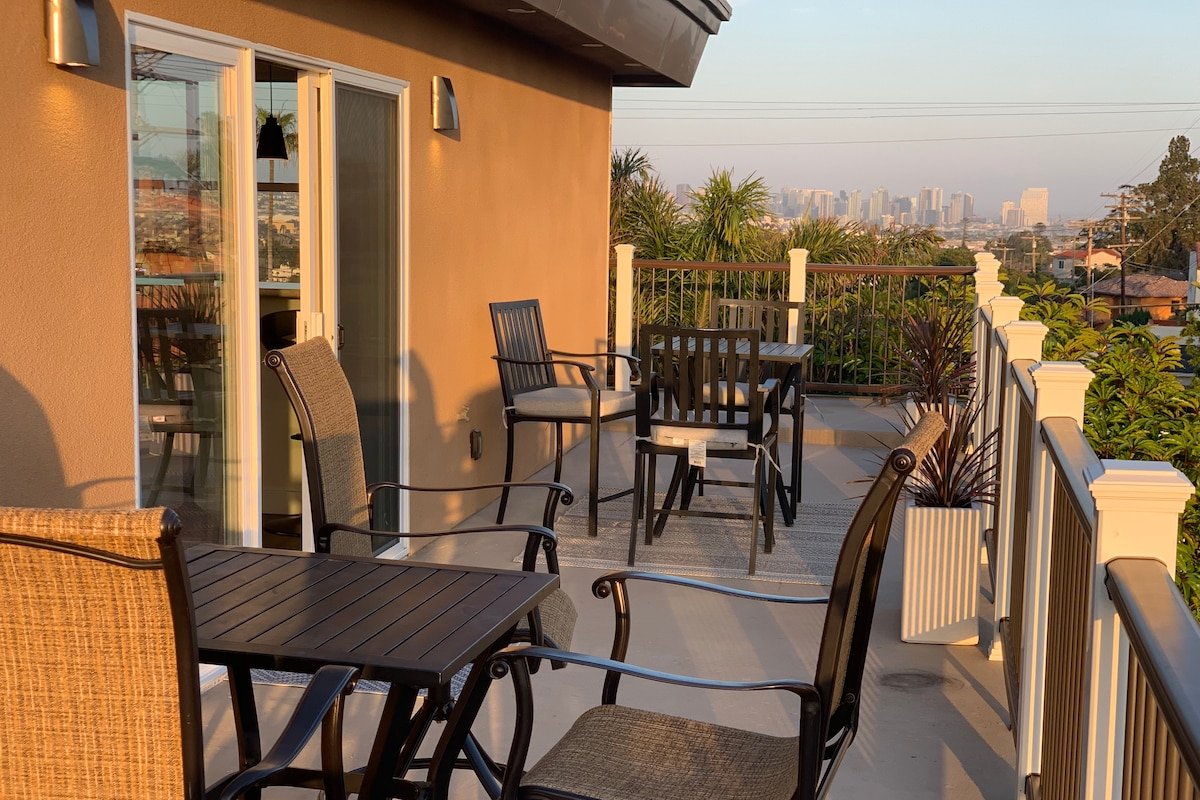 360 Degree City & Ocean Views gallery image 4