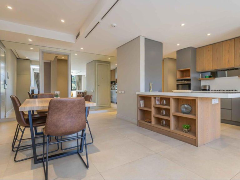 Dining area - Room