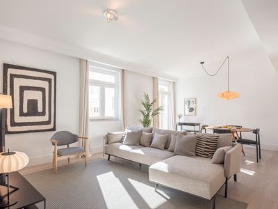 Charming Apartment in a Private Condominium w/Pool