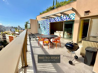 Modern penthouse with terrace in Leblon