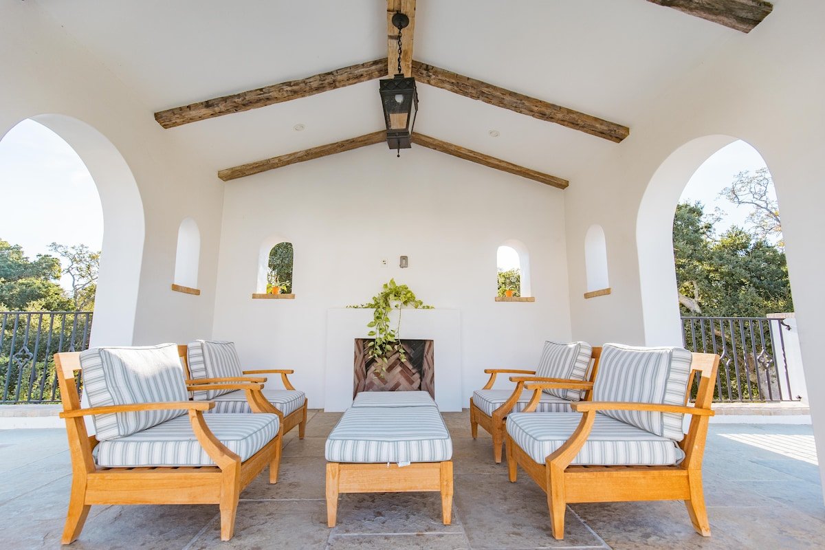 Exquisite Estately Villa gallery image 5