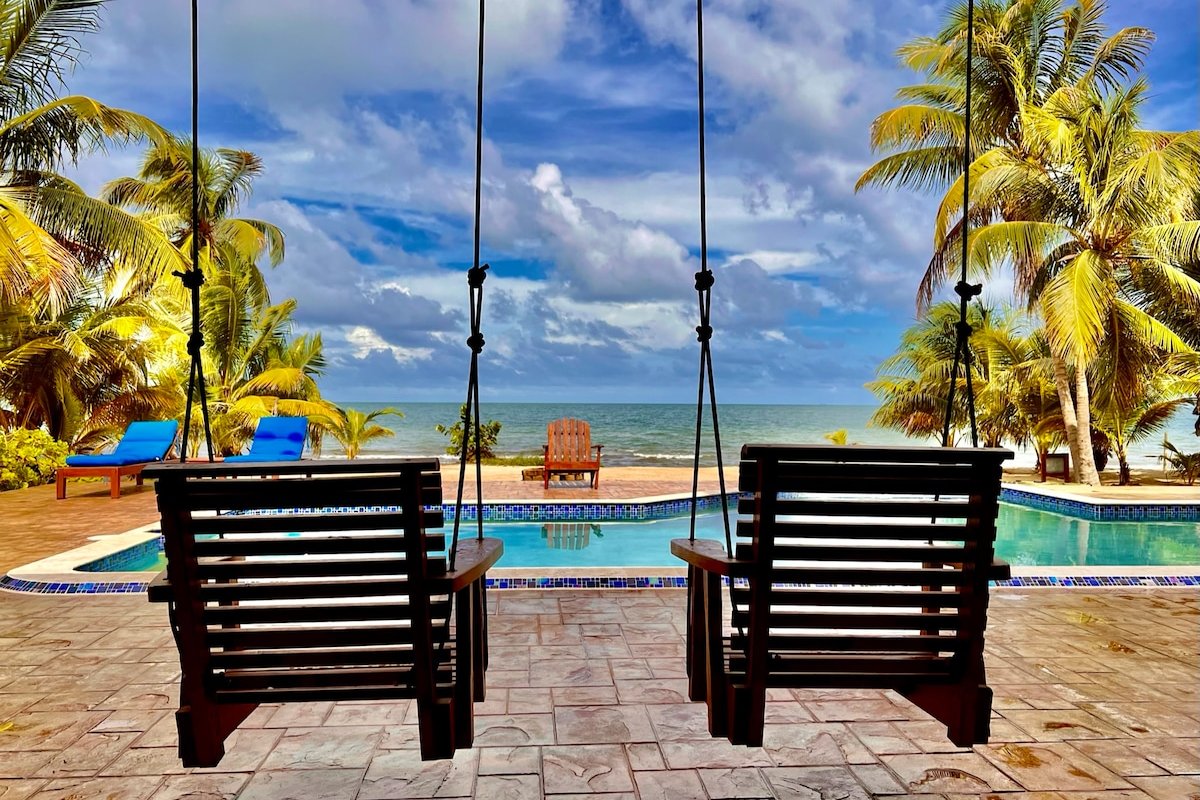 Beachfront Villa with a Pool and 360° Views gallery image 5