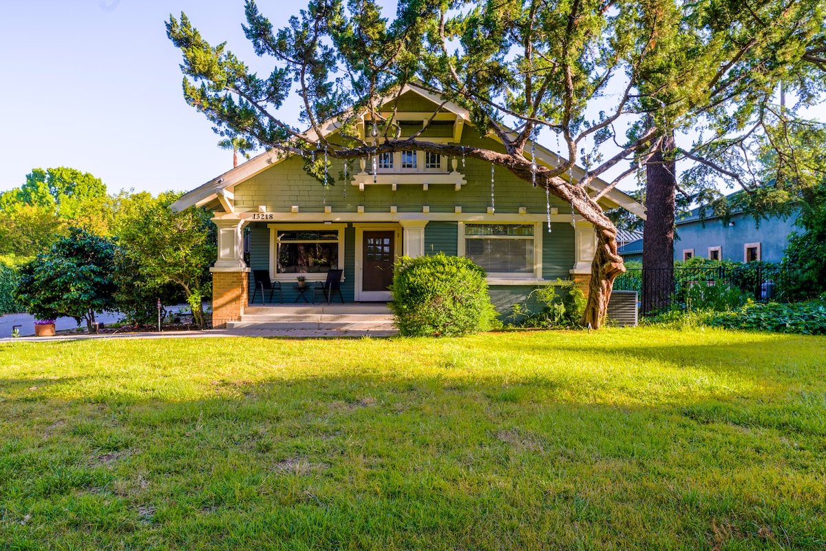 Boho Vibe House with Pool near Hollywood gallery image 2