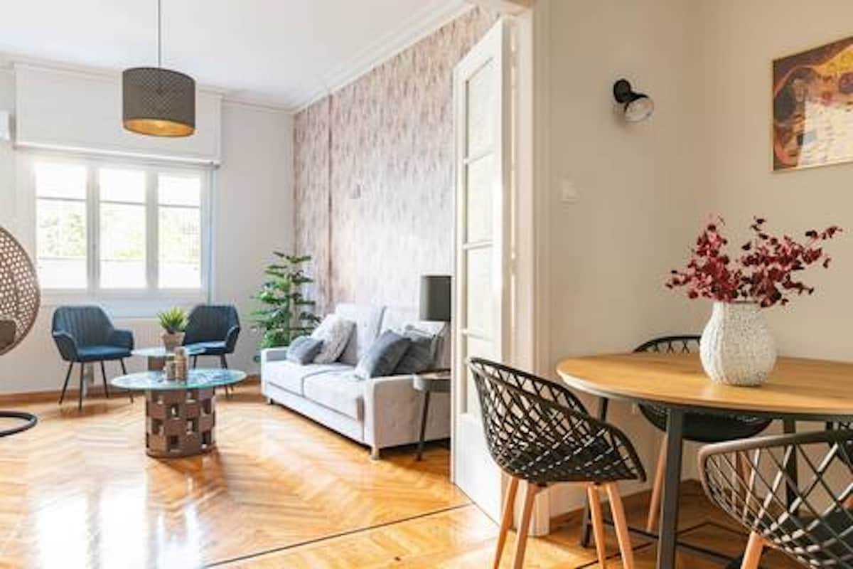 Huge 165sq Apt w/5BDR, 2&halfBath-1min toAcropolis gallery image 5