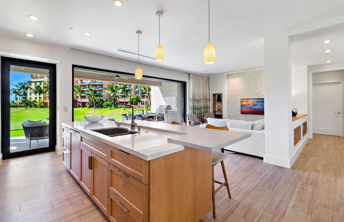 Maui Resort Rentals: Luana Garden Villas 6A gallery image 3