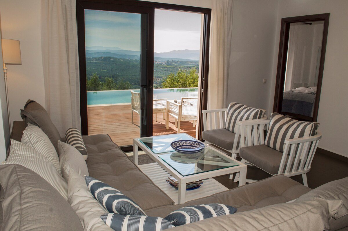 BBQ+Outdoor Kitchen*Taverna at 1km* Sea View*Wifi gallery image 4