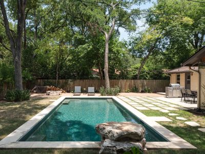 Barton Hills Butterfly Oasis with pool