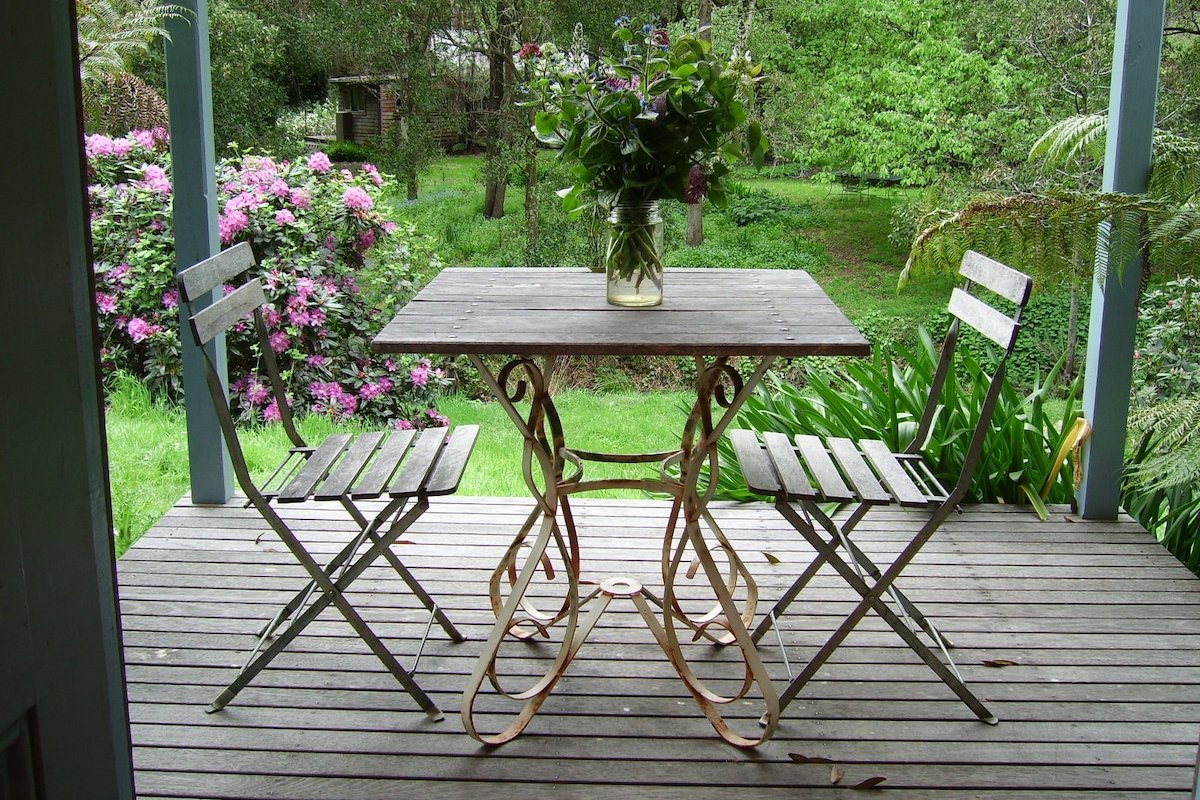 Riverbank Cottage Allenvale gallery image 5