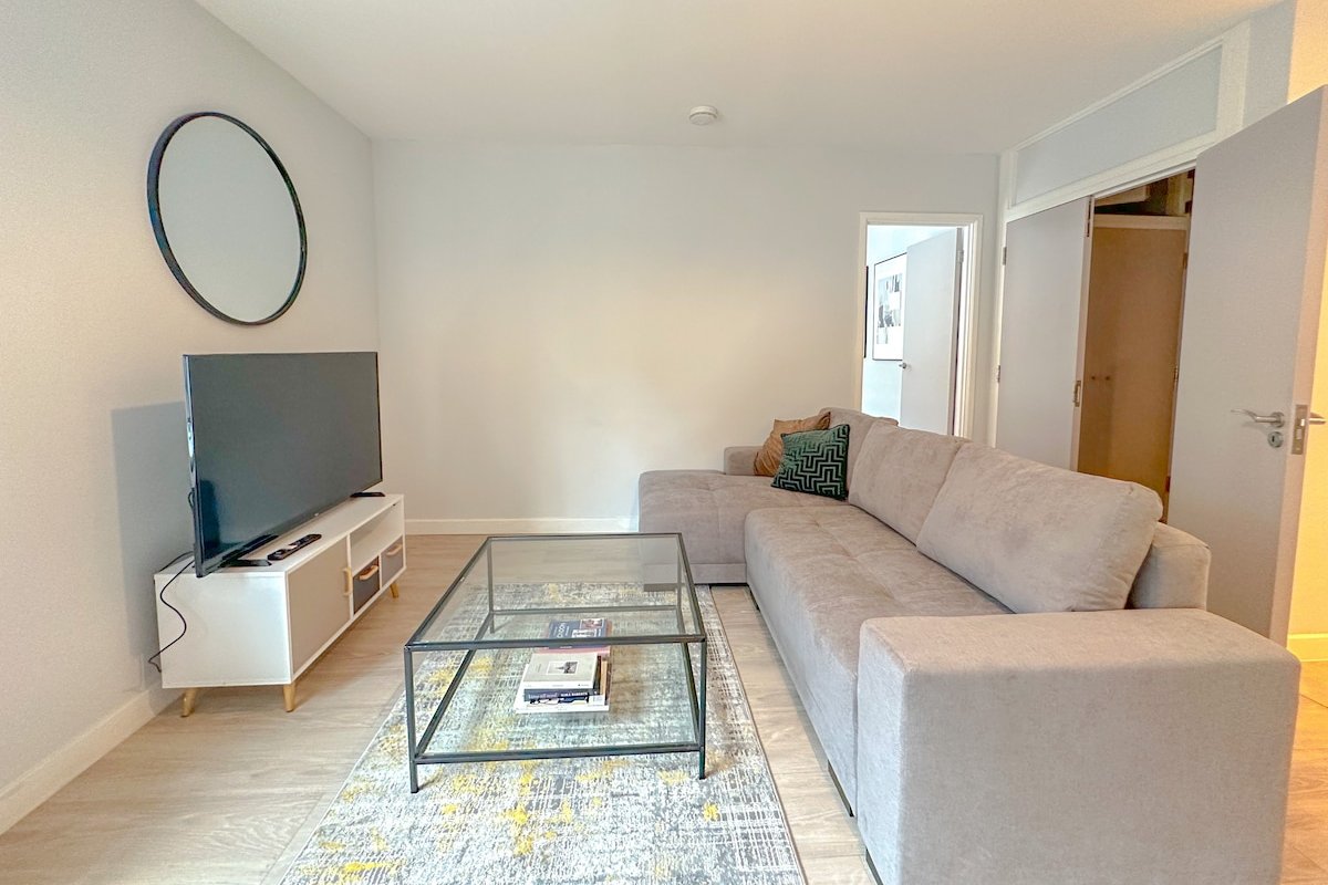 Minimalist 3 bedrm,2 bath, Modern Marylebone gallery image 5