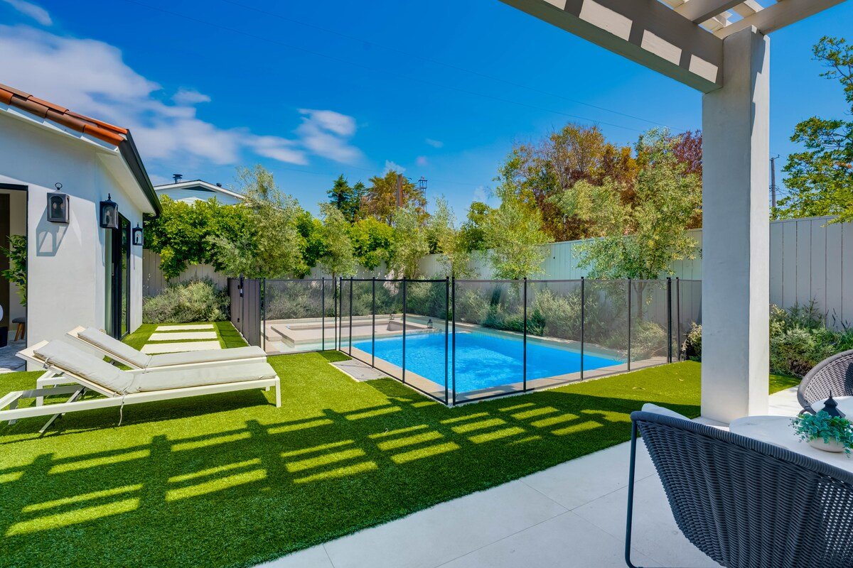 Tranquil LA Hideaway in Beautiful Colfax Meadows gallery image 2