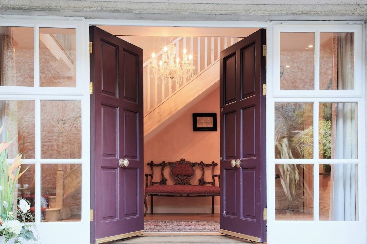 Rare Opportunity to stay on Unique Private Estate gallery image 5