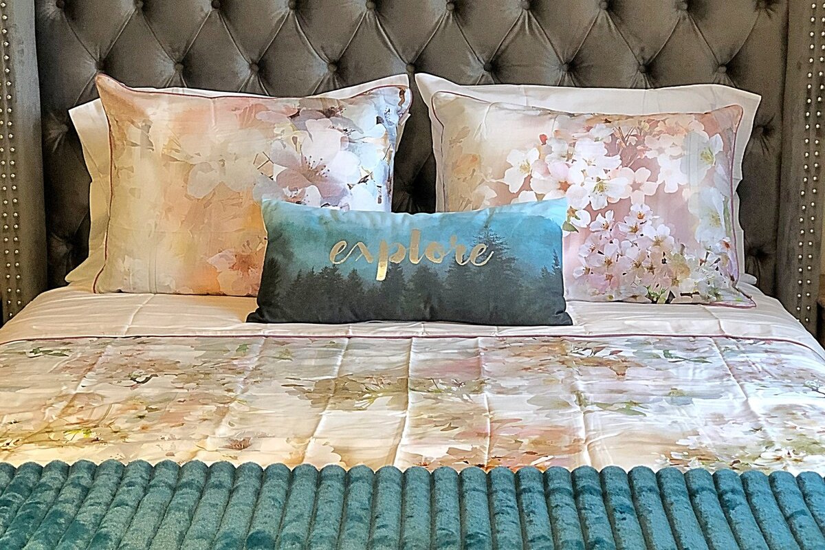 4 BR Farmhouse w/ Pool & Hot Tub gallery image 5