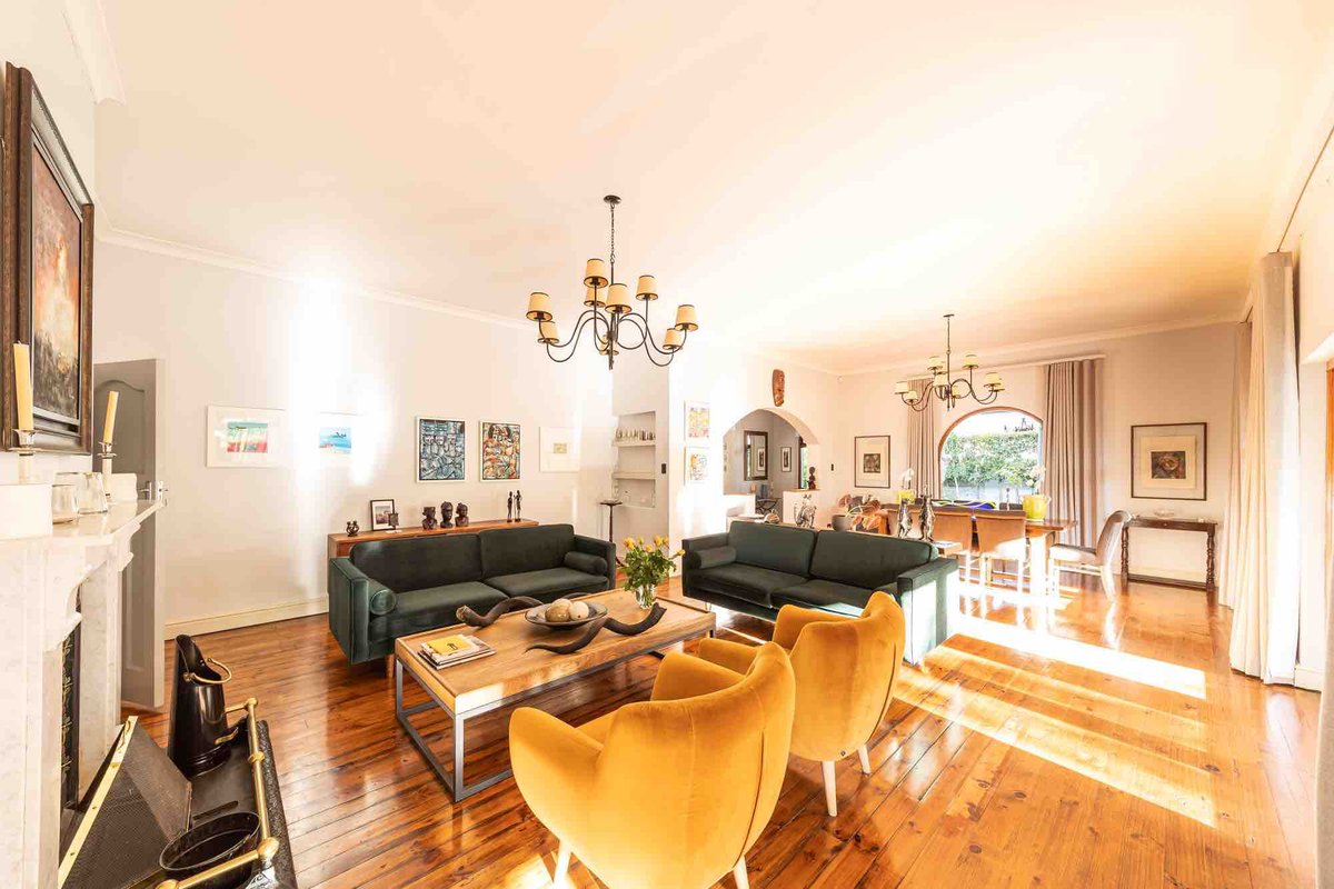 Entertainers delight, Hauptville Farmhouse