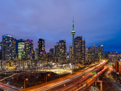 Spacious 2 BR Waterfront Condo w/ $1,000,000 View