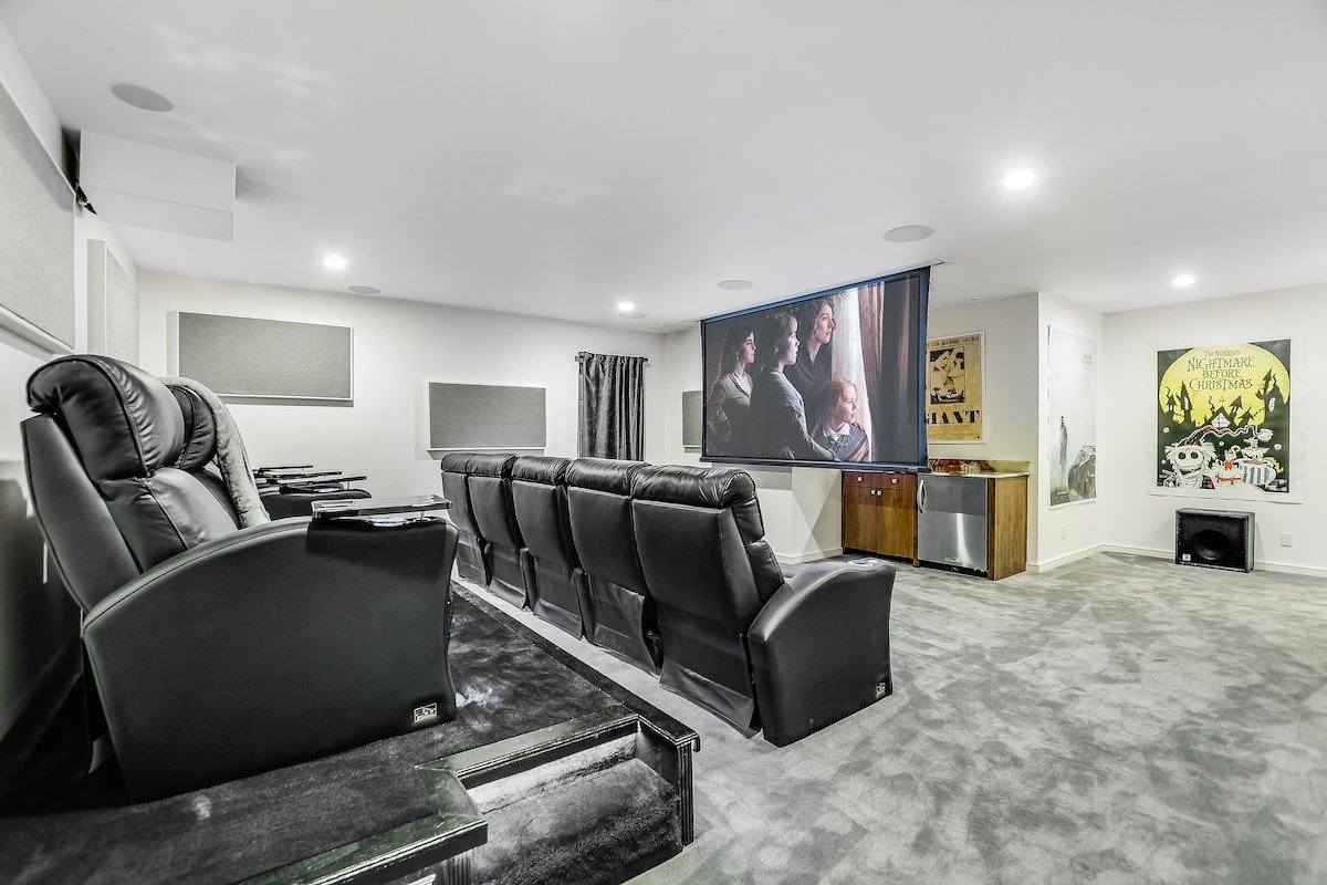 SoCo Heated Pool w Rooftop Hot Tub and City Views gallery image 5