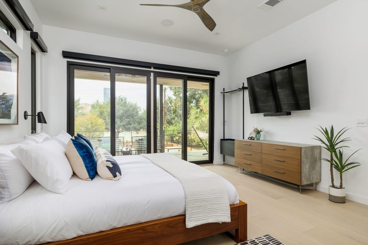 Pool, Town Lake & Rainey | Zenith – Portoro gallery image 5