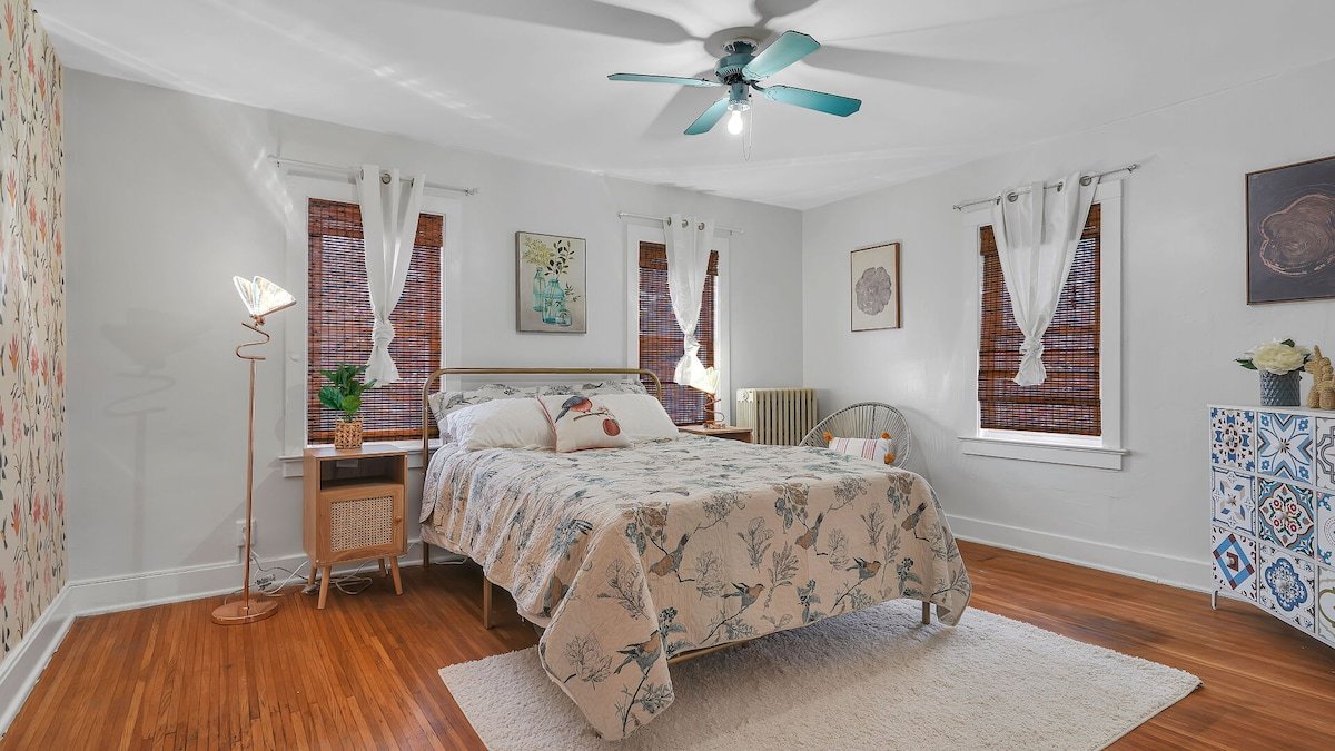 Perfect getaway home for family and friends gallery image 5