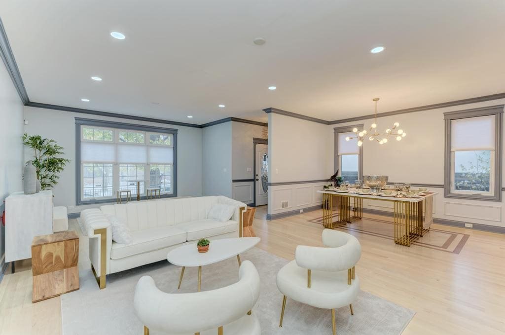 Birthday?Anniversary?Showers?3500 sq ft, sleeps 16 gallery image 2