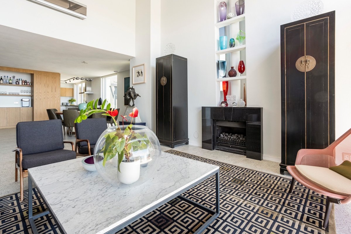 Admire Table Bay from a Contemporary Hideaway gallery image 5