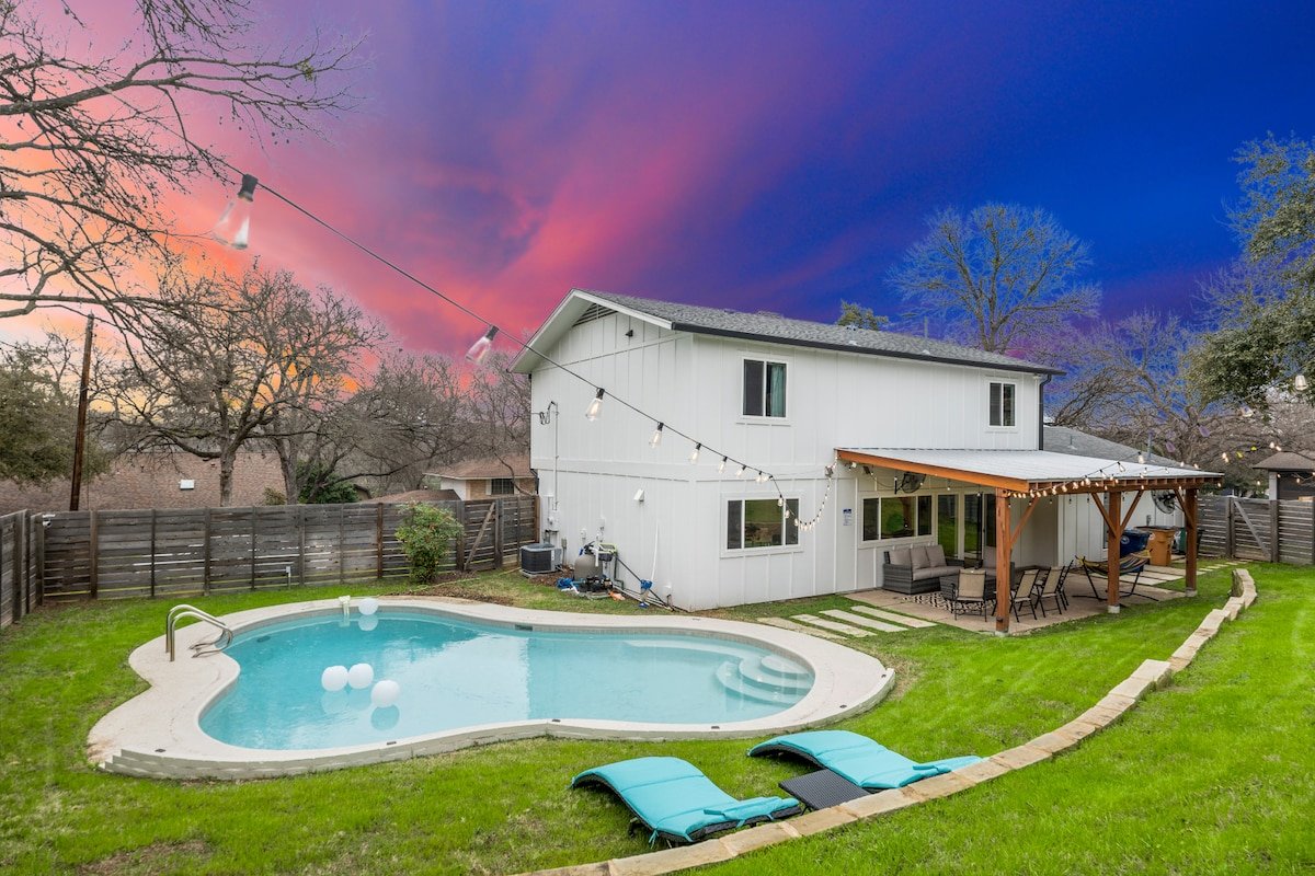 10 mins to DT Austin | Pool | The Big Chill gallery image 3