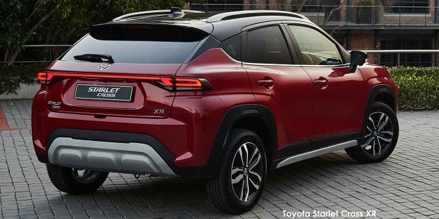 TOYOTA STARLET CROSS 1.5Xs A/T - 14 