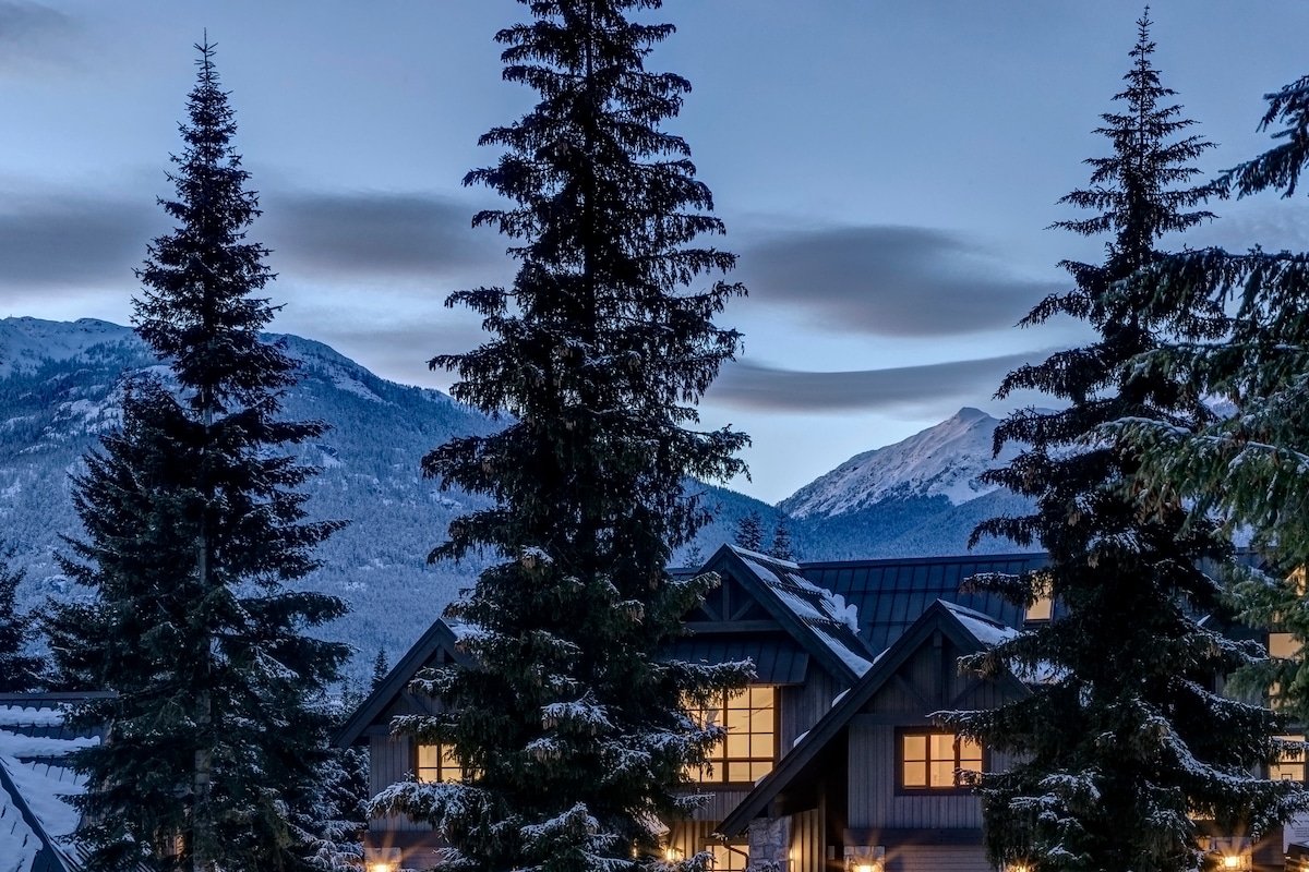 Pinnacle Ridge 3&4 – 7,000 sq. ft, Ski in Ski out gallery image 3