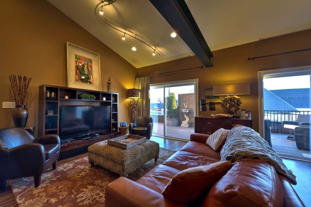 Art Deco Penthouse + Biltmore Pass, Downtown AVL gallery image 3