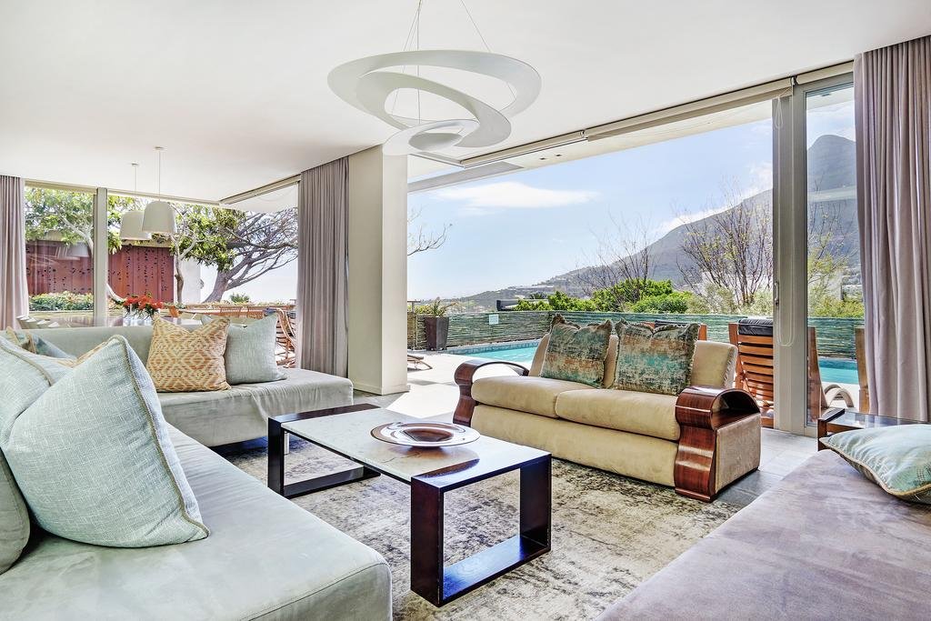 Luxury 4 bed Villa, 5-Star, Camps Bay gallery image 5
