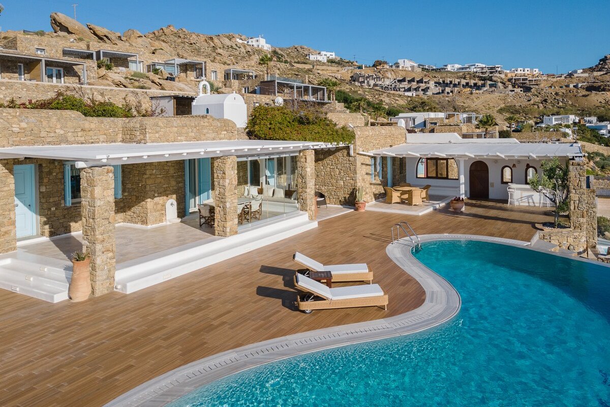 Executive Seaview Villa at Super Paradise Beach gallery image 3